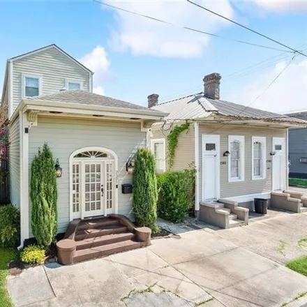 Buy this 3 bed house on 2305 Iberville Street in New Orleans, LA 70119