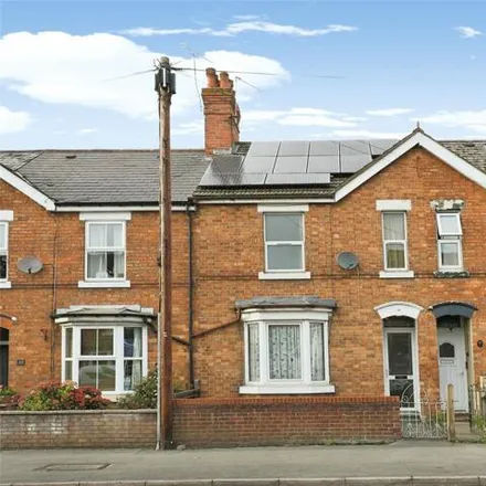Buy this 3 bed townhouse on 11 Elm Road in Evesham, WR11 3DJ