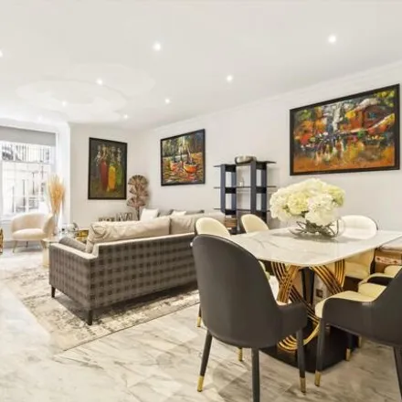 Rent this 3 bed apartment on 30 Hans Road in London, SW3 1RY