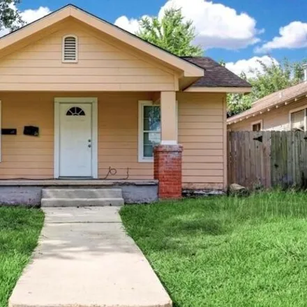 Rent this 2 bed house on 3313 Illinois Street in Baytown, TX 77520