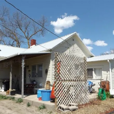 Buy this 2 bed house on 238 East Main Street in Oconto, Custer County