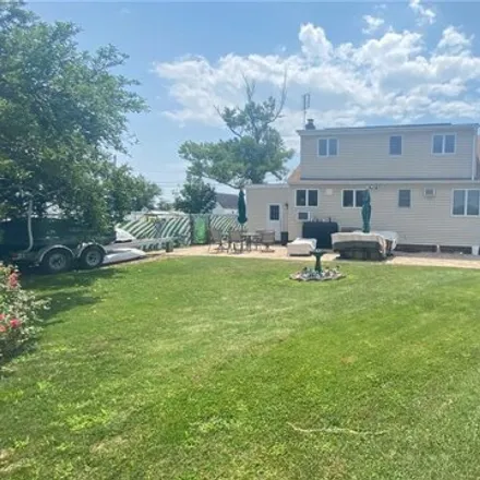 Image 6 - 171 W Lido Promenade, Lindenhurst, New York, 11757 - House for sale