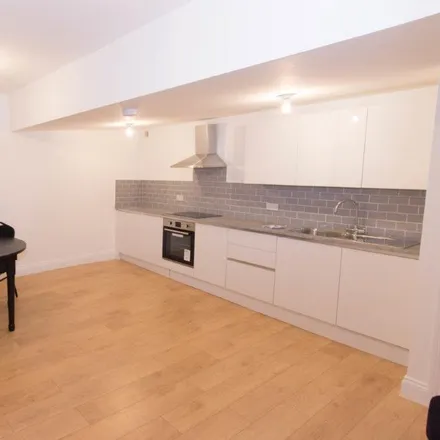 Rent this 3 bed apartment on Piccolo Olivio in 284 Caledonian Road, London