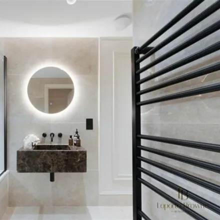 Image 6 - 66 Pembridge Villas, London, W11 3ES, United Kingdom - Apartment for sale