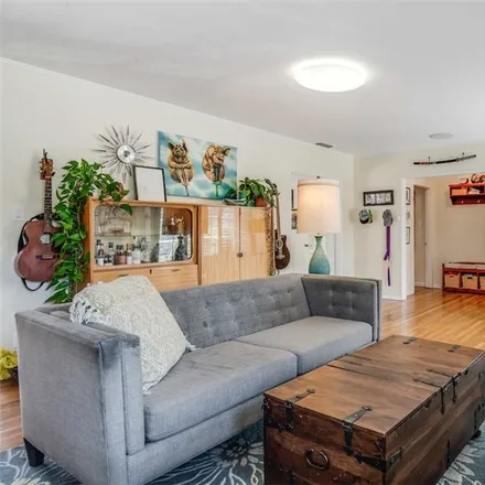 Image 7 - 13231 Sarah Street, Los Angeles, CA 91423, USA - House for rent