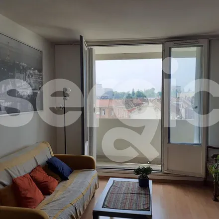 Rent this 3 bed apartment on 98 Avenue de Bretagne in 59160 Lille, France