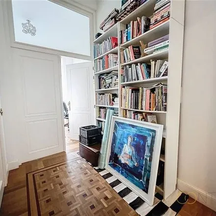 Rent this 3 bed apartment on Avenue Palmerston - Palmerstonlaan 9 in 1000 Brussels, Belgium