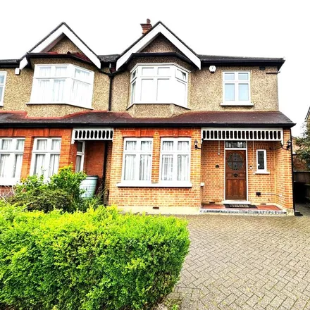 Rent this 4 bed duplex on Rhondda Bed and Breakfast in 16 Harrow View, London