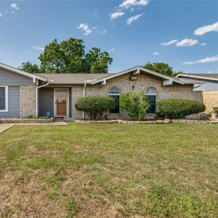 Buy this 3 bed house on 2001 Deerfield Drive in Carrollton, TX 75007