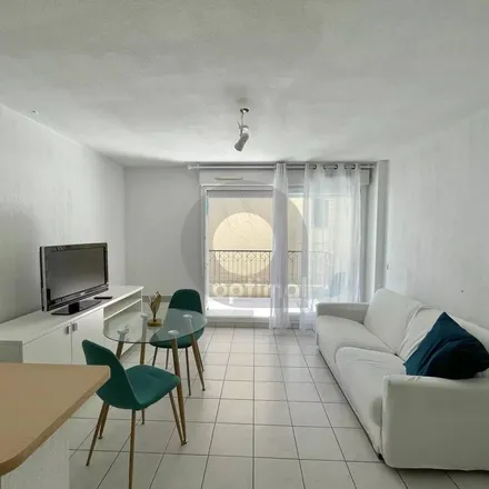 Image 6 - 17 Rue de la République, 06500 Menton, France - Apartment for rent