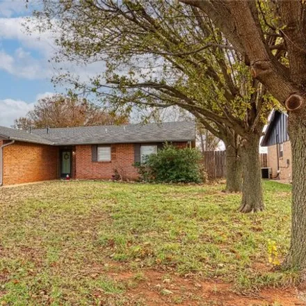 Buy this 3 bed house on 258 Peggy Drive in Elk City, OK 73644