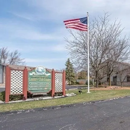 Image 1 - Country Club Circle, South Monroe, Monroe County, MI 48161, USA - House for sale