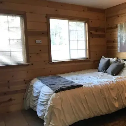Rent this 2 bed house on Lake Almanor Country Club in CA, 96137