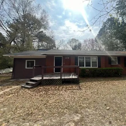 Buy this 3 bed house on 115 Hamm Street in Lowndes County, GA 31602