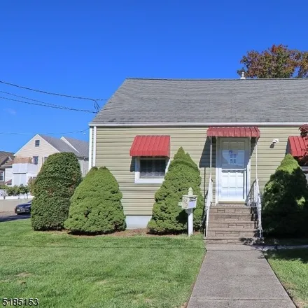 Buy this 4 bed house on 614 Passaic Avenue in Kenilworth, Union County