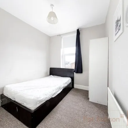 Image 9 - Starbeck Avenue, Newcastle upon Tyne, NE2 1RH, United Kingdom - Apartment for rent