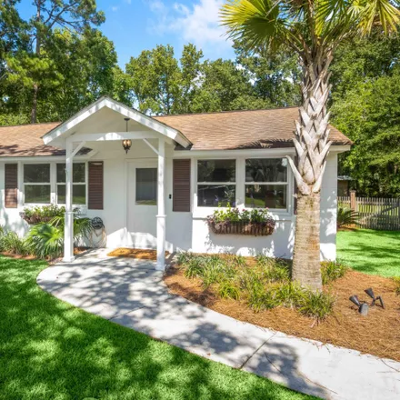 Buy this 3 bed house on 1576 Traywick Avenue in Charleston, SC 29455