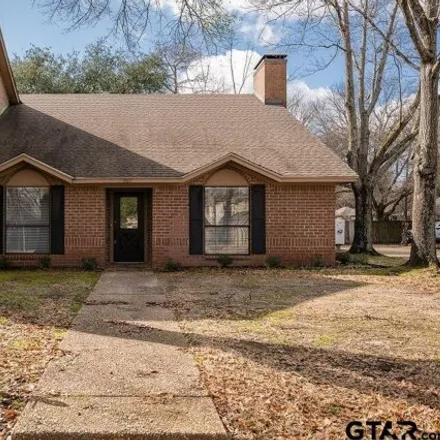 Image 2 - 5859 Hollytree Drive, Tyler, TX 75703, USA - House for rent