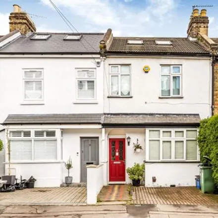 Buy this 3 bed townhouse on Carnarvon Road in London, E18 2NT