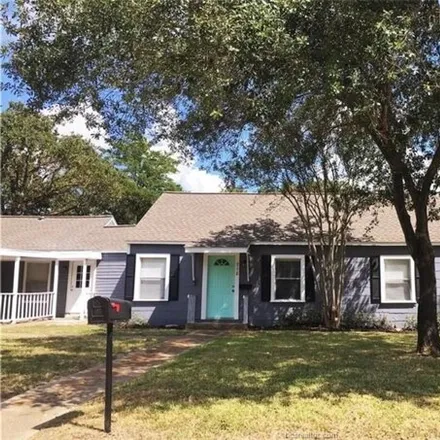 Rent this 4 bed house on 706 Edgewood Drive in Bryan, TX 77802