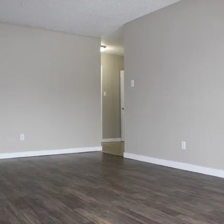 Image 5 - 11903 106 Street NW, Edmonton, AB T5G 2R1, Canada - Apartment for rent