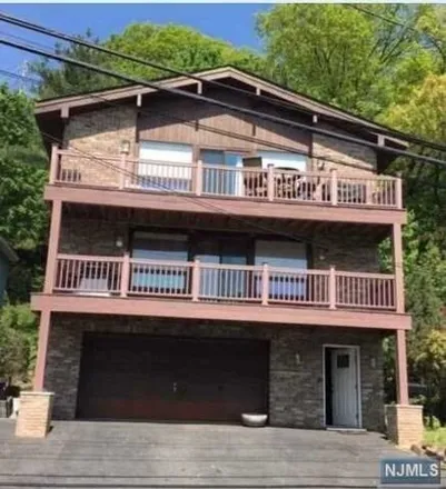 Rent this 2 bed house on 492 Undercliff Avenue in Edgewater, Bergen County