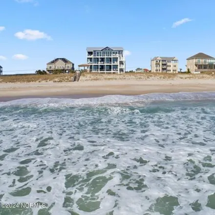 Image 3 - 713 New River Inlet Road, North Topsail Beach, NC 28460, USA - House for sale