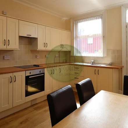 Rent this 4 bed townhouse on Mayville Terrace in Leeds, LS6 1NB