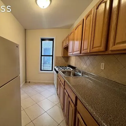 Image 3 - 32-48 30th St Unit C3, New York, 11106 - House for rent