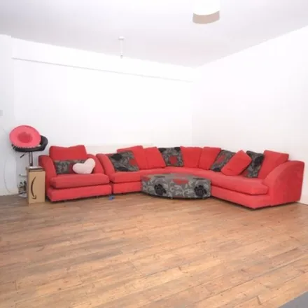 Rent this 4 bed townhouse on 78 St Barnabas Road in London, E17 8JZ