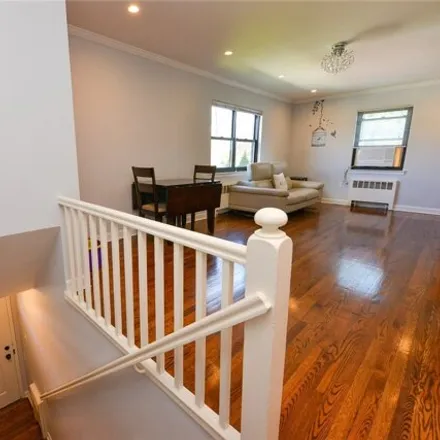 Image 5 - 74-44 220th Street, New York, NY 11364, USA - Apartment for sale
