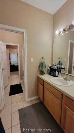 Image 9 - 537 Fraternity Row, College Station, TX 77845, USA - Condo for sale