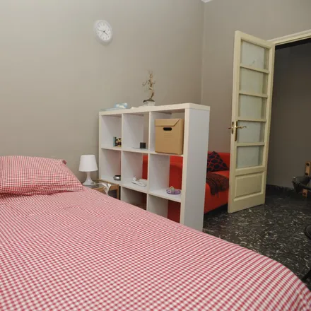 Rent this 5 bed room on Carrer del Naturalista Rafael Cisternas in 46021 Valencia, Spain