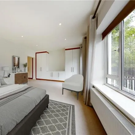 Image 4 - 34 Townshend Road, Primrose Hill, London, NW8 6LA, United Kingdom - Townhouse for rent