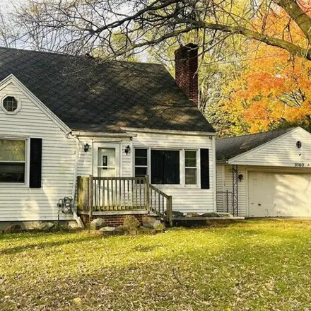 Buy this 4 bed house on 1186 Cross Street in City of Saginaw, MI 48602