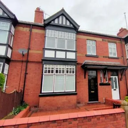 Image 1 - Ruabon Road, Wrexham, LL13 7HY, United Kingdom - Townhouse for sale