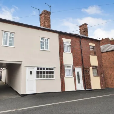 Rent this 3 bed townhouse on New Street in Telford, TF2 9HP