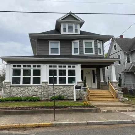 Buy this 6 bed house on 6 Walnut Street in Penns Grove, Salem County