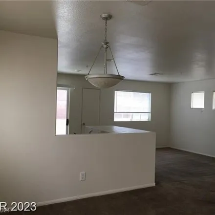 Image 3 - 3137 Inlet Bay Avenue, North Las Vegas, NV 89031, USA - House for sale