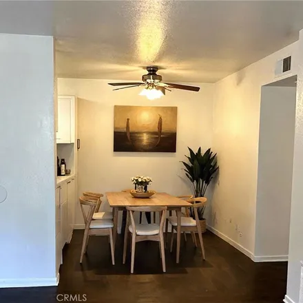 Image 2 - Cambridge Drive, San Bernardino, CA 92405, USA - Apartment for rent