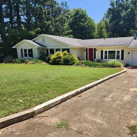 Buy this 3 bed house on 1491 Little John Drive in Union City, TN 38261