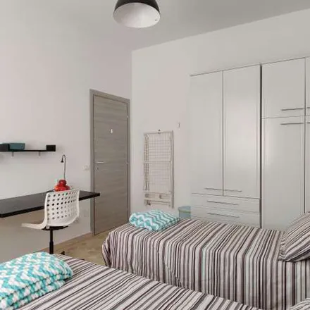 Rent this 2 bed apartment on Centro Ottico Pero in Via Sempione, 127