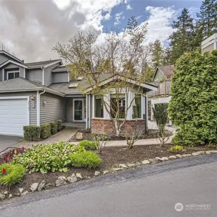 Buy this 3 bed condo on 24339 Southeast 41st Lane in Sammamish, WA 98029