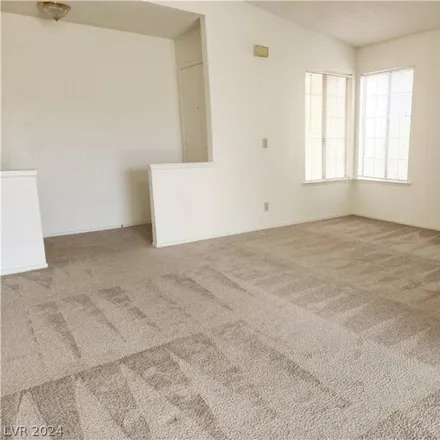 Image 2 - 613 Oldham Avenue, Henderson, NV 89014, USA - House for rent