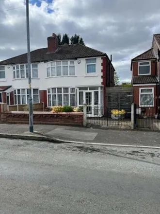 Buy this 3 bed duplex on Delacourt Road in Manchester, M14 6BT