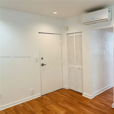 Image 3 - 920 Euclid Avenue, Miami Beach, FL 33139, USA - Condo for sale