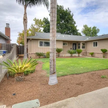 Buy this 3 bed house on 179 West Ashcroft Avenue in Clovis, CA 93612