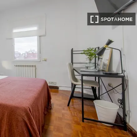 Rent this 4 bed room on Zuloaga in Calle Fernández de Oviedo, 4
