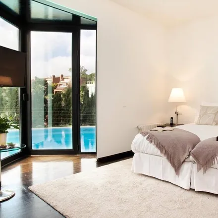 Rent this 5 bed house on 08950 Esplugues de Llobregat