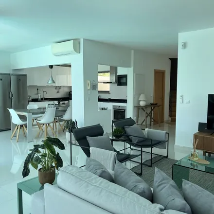 Rent this 3 bed apartment on unnamed road in 2950-580 Palmela, Portugal